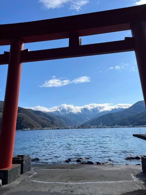 御浜岬の至福を一身に味わう 一軒家貸切宿で贅沢なバーベキューを楽しみながら夕陽に染まる戸田湾の美しさを満喫 Numazu Buitenkant foto