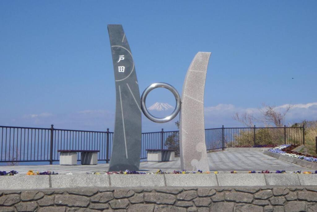 御浜岬の至福を一身に味わう 一軒家貸切宿で贅沢なバーベキューを楽しみながら夕陽に染まる戸田湾の美しさを満喫 Numazu Buitenkant foto